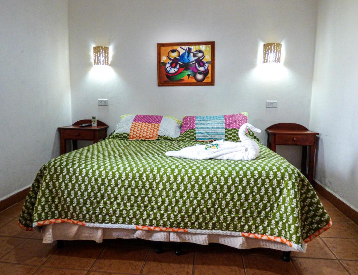 Hostal Mirador Del Valle Cafayate Buitenkant foto